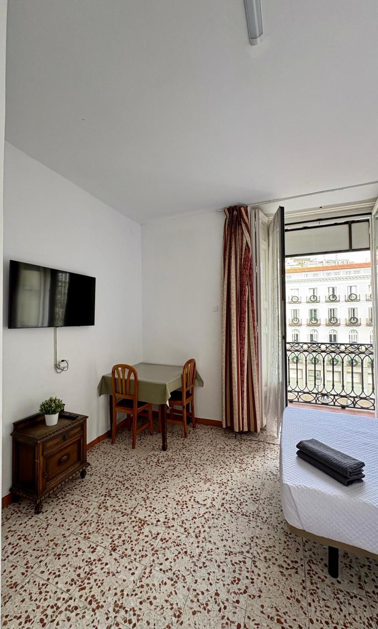 Hostal Ruano Madrid Exterior foto